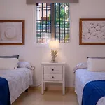 Apartmento Familiar Con Piscina Con Vista Al Mar