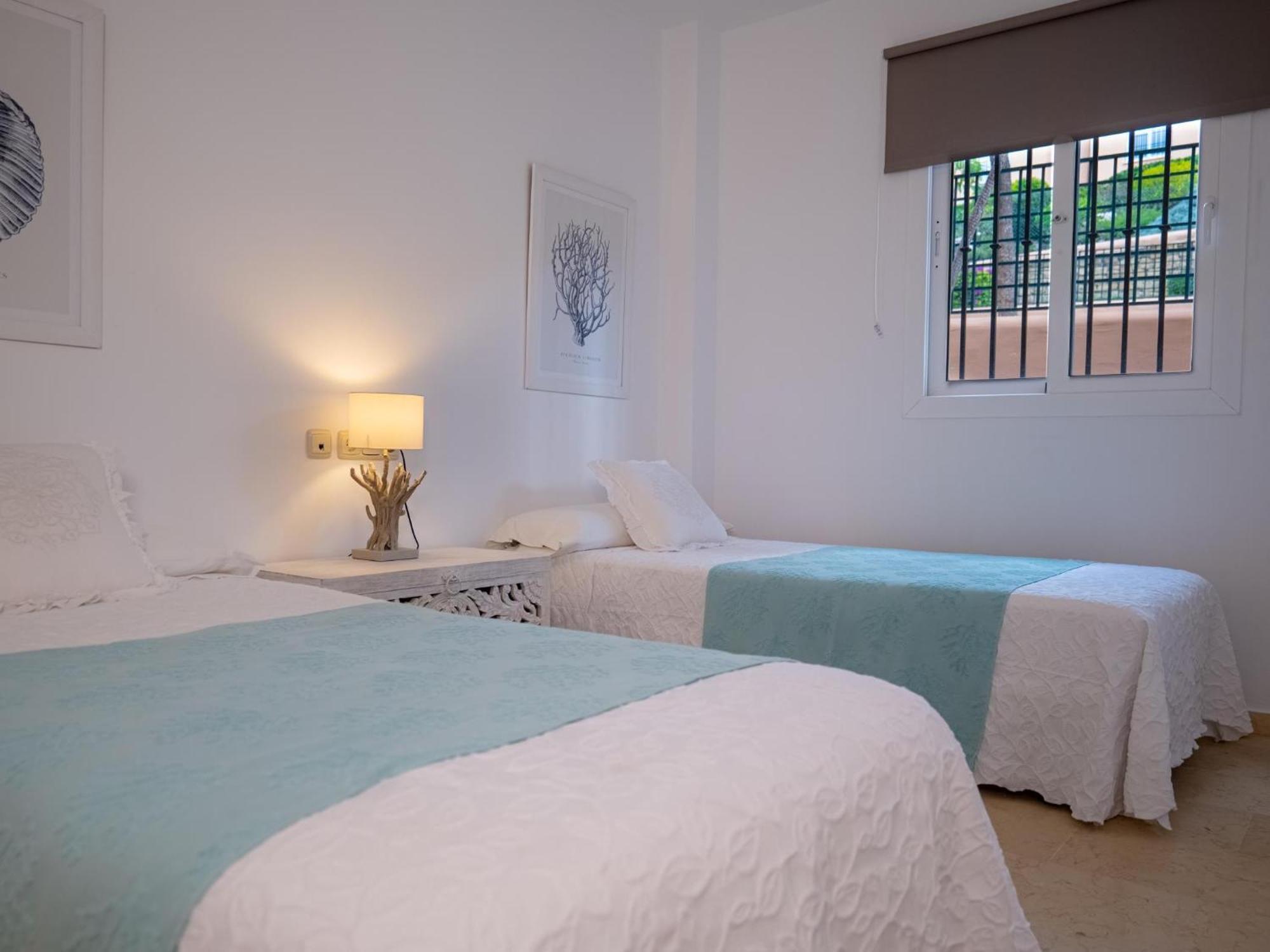Apartmento Familiar Con Piscina Con Vista Al Mar