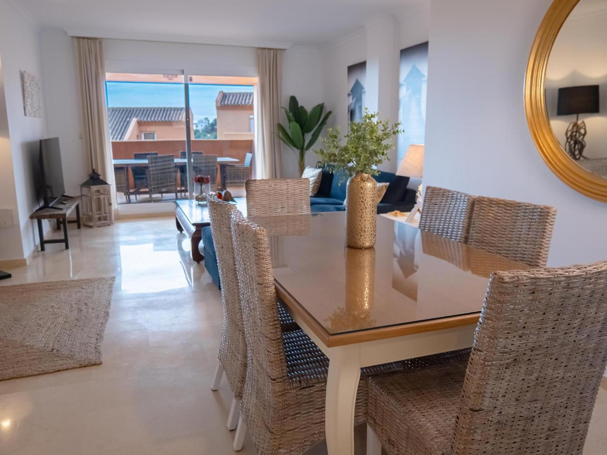 Apartmento Familiar Con Piscina Con Vista Al Mar